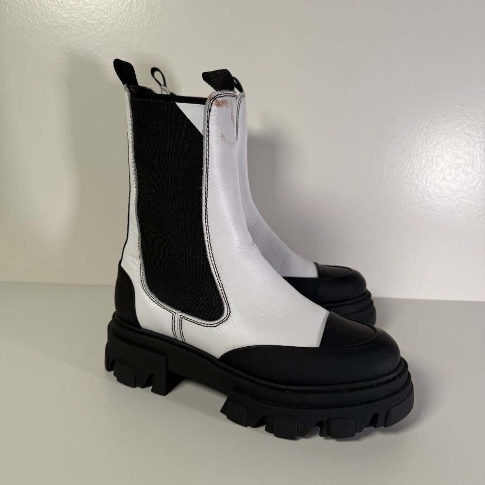 Ganni Leather Chelsea Boots - White Size 7